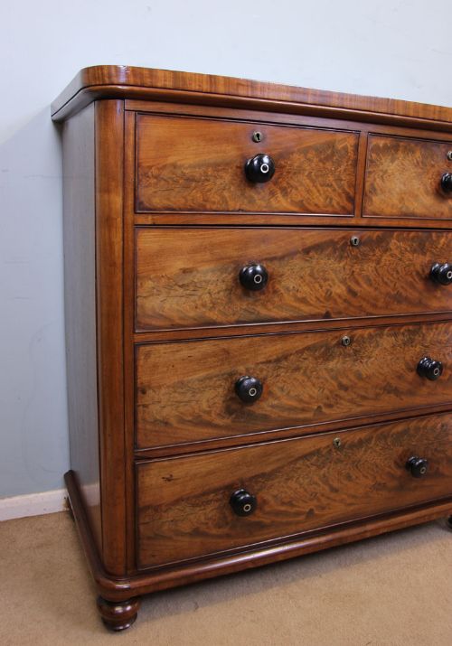 fig 2. Victorian Mahogany Chest of Drawers