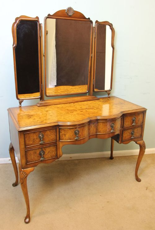 Lovely Burr Walnut Dressing Table