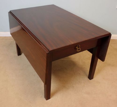 Antique Quality Mahogany Pembroke Coffee Table
