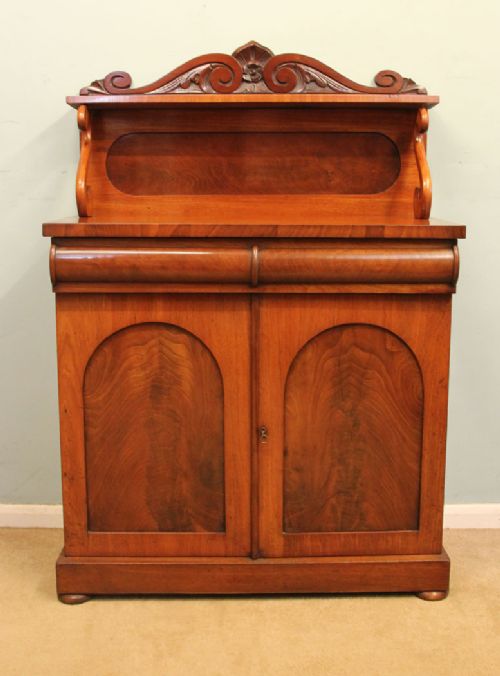 Antique Victorian Mahogany Chiffonier / Sideboard
