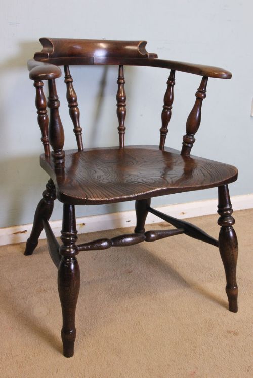 fig 1. Antique Country Smokers Bow Windsor Chair