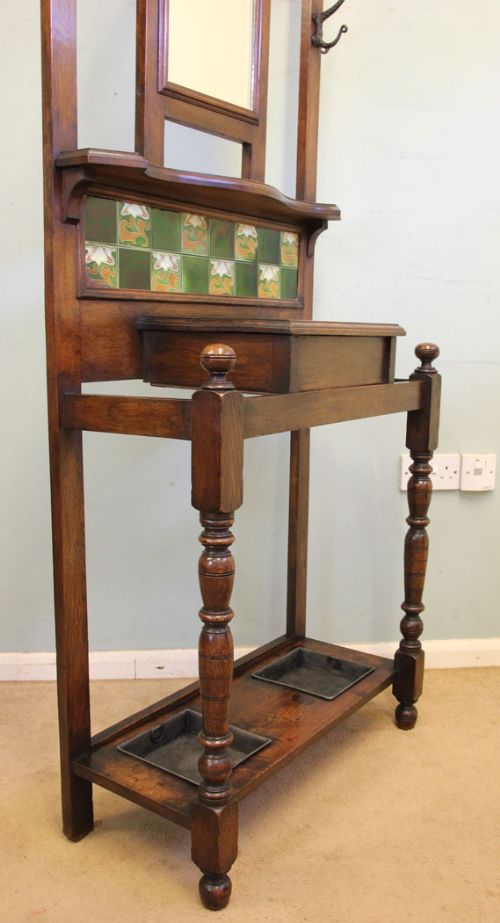 fig 2. Antiquie Oak Hall Stick Coat Stand