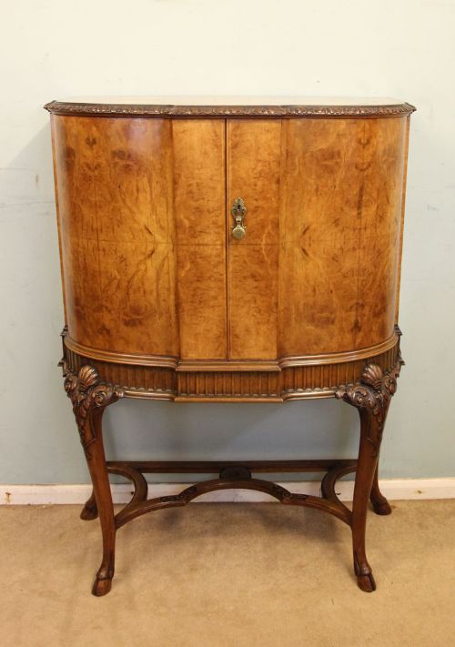 Queen Anne Style Burr Walnut Cocktail Drinks Cabinet