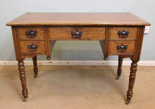 Edwardian Ladies Kneehole Oak Writing Desk