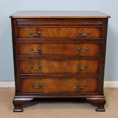 Small Georgian Style Mahogany Bachelor’s Chest of Drawers