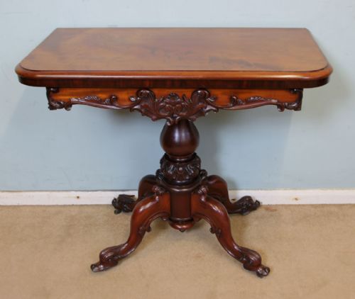 Victorian Antique Mahogany Tea Side Table