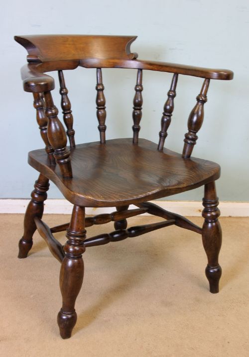 Antique Country Smokers Bow Captains Chair
