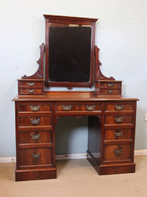 Antique Victorian Mahogany Dressing Table.