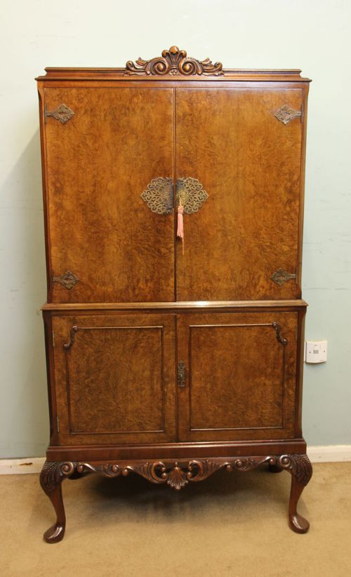 Burr Walnut Queen Anne Style Cocktail Drinks Cabinet.