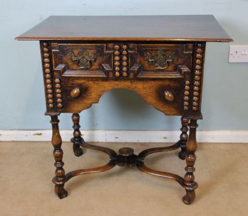 antique oak side table - CATEGORY: ANTIQUE TABLES - DATED 1910