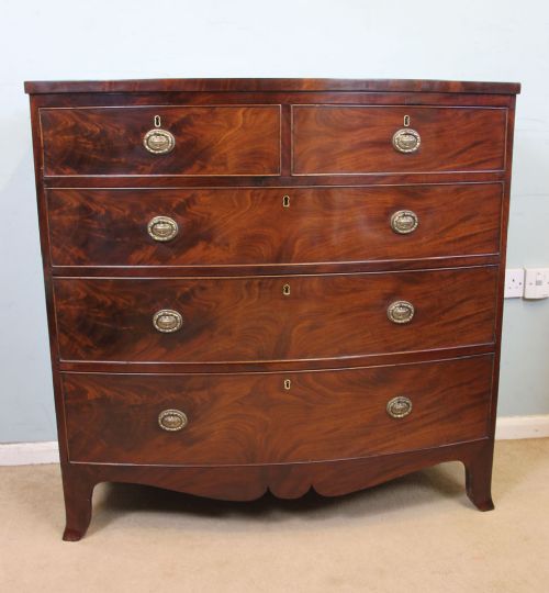Antique Victorian Mahogany Bow Fronted Chest of Drawers
