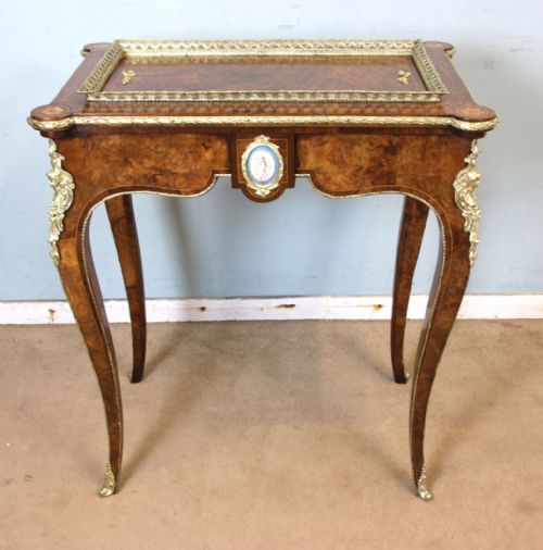 Antique Victorian Burr Walnut Jardiniere / Planter