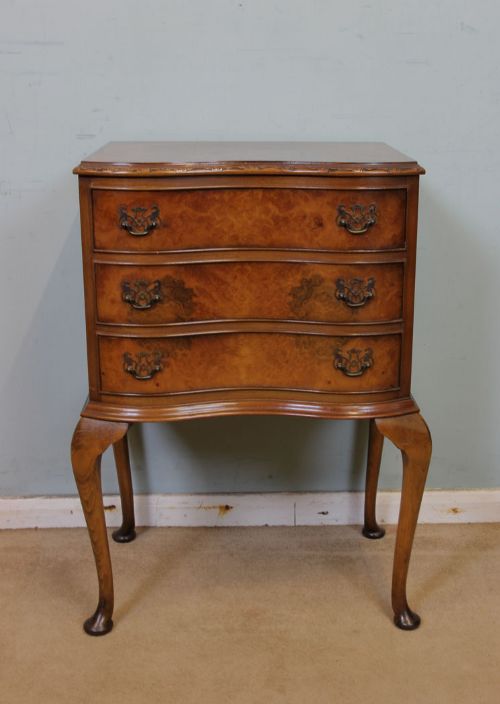 Small Shaped Figured Walnut Chest of Drawers.