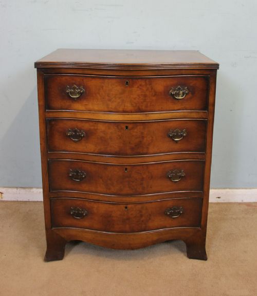 Small Burr Walnut Chest of Drawers.