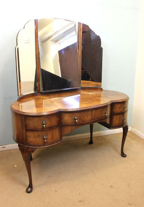 Figured Walnut Triple Mirror Dressing Table