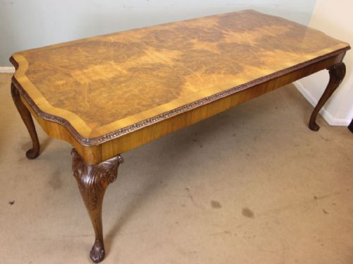 Burr Walnut Queen Anne Style Dining Table