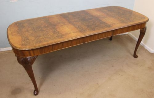 Burr Walnut Queen Anne Style Extending Dining Table