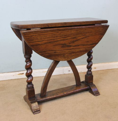 Small Oak Drop Leaf Gateleg Occasional Coffee Table