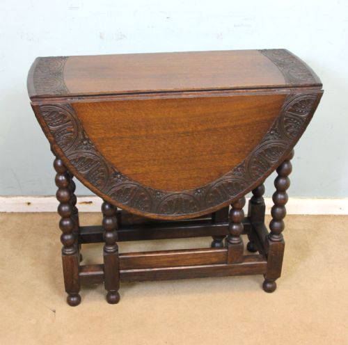 Antique Carved Solid Oak Gateleg Drop Leaf Occasional Table