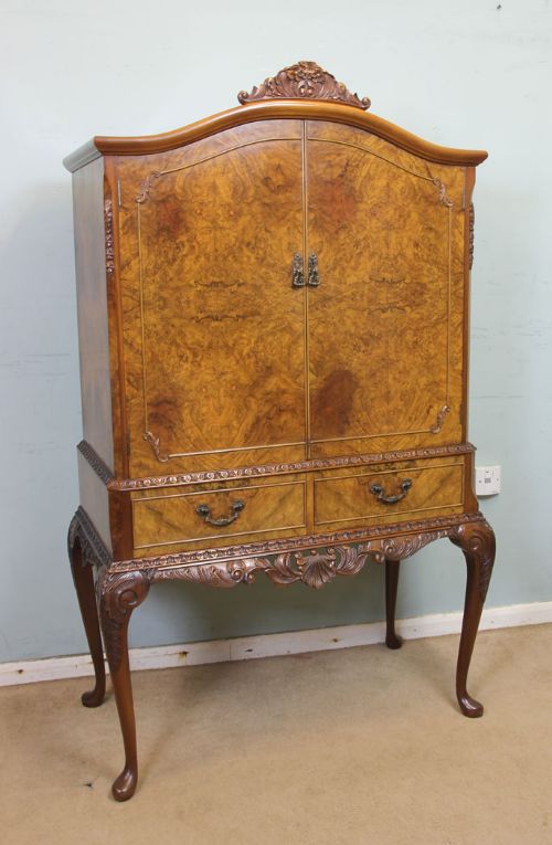 Queen Anne Style Cocktail Drinks Cabinet