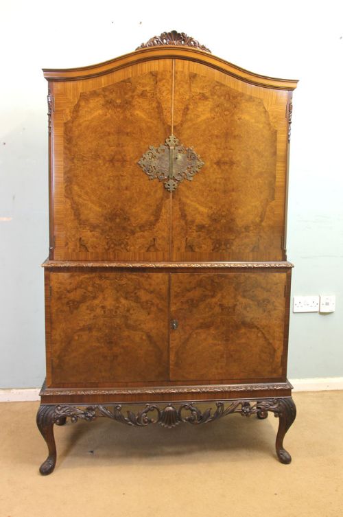 Queen Anne Style Burr Walnut Cocktail Drinks Cabinet