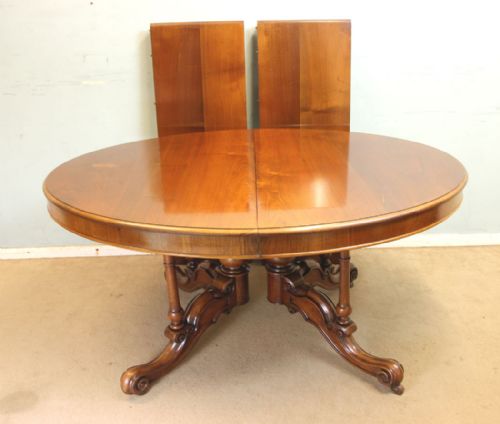 Antique Victorian Walnut Pedestal Extending Dining Table.