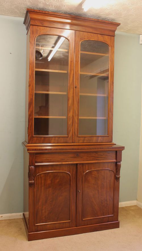 Antique Victorian Mahogany Bookcase.