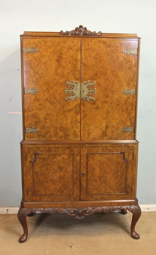 Burr Walnut Queen Anne Style Cocktail Drinks Cabinet.