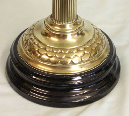 ANTIQUE VICTORIAN OIL LAMP WITH SHADE AND GREEN FONT - ADDITIONAL PHOTO 6