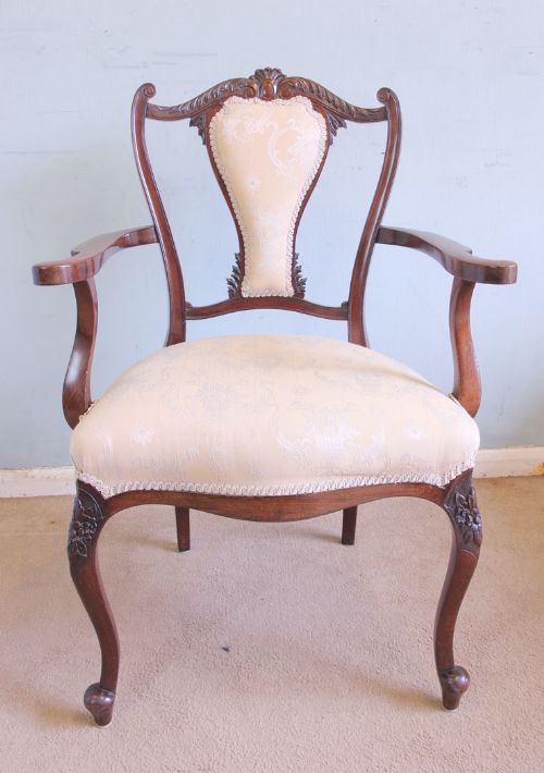 ANTIQUE MAHOGANY ARMCHAIR