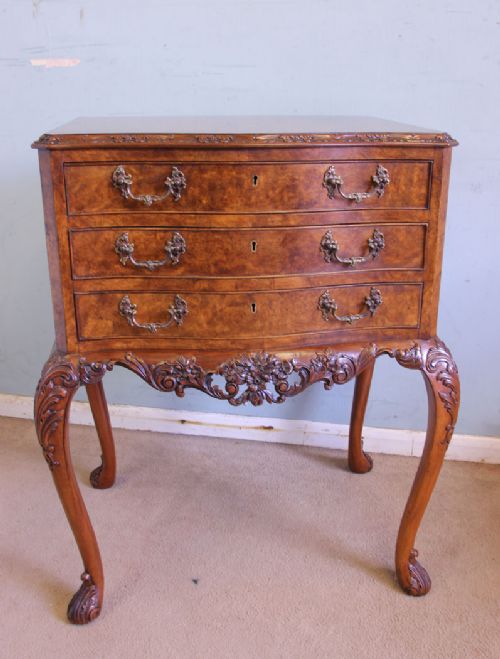 Burr Walnut Queen Anne Style Shaped Side Table