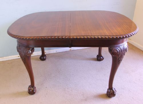 fig 1. Antique Mahogany Extending Dining Table