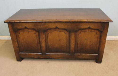 Oak Blanket Chest Coffer.