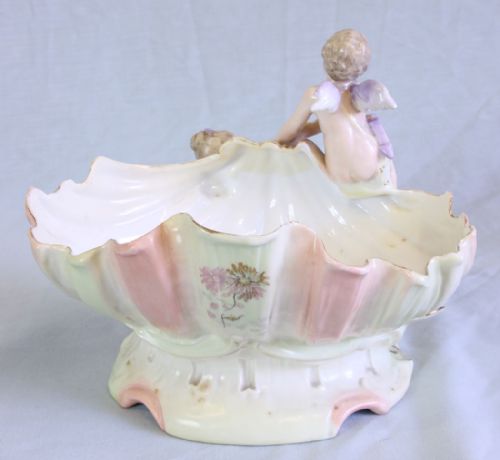 PORCELAIN CENTRE PIECE CHERUBS ON SHELL - ADDITIONAL PHOTO 5