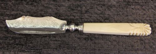 Antique Victorian Silver Butter Knife.