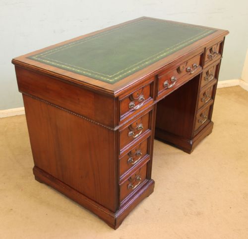 ANTIQUE VICTORIAN EDWARDIAN MAHOGANY KNEE HOLE PEDESTAL WRITING DESK - ADDITIONAL PHOTO 6