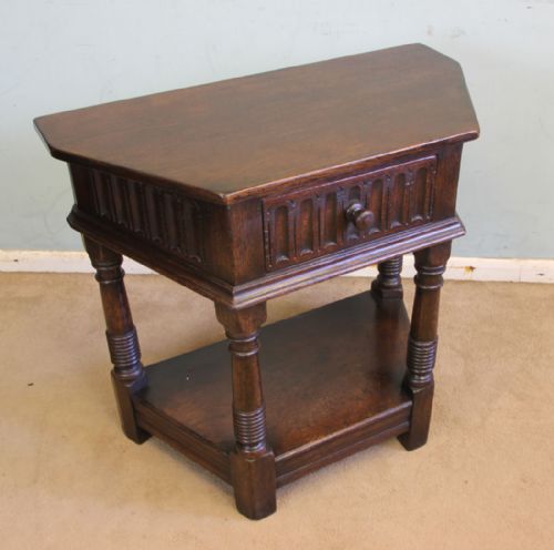 ANTIQUE OAK SIDE TABLE - ADDITIONAL PHOTO 5