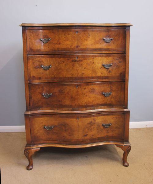 Antique Burr Walnut Serpentine Chest Drawers.