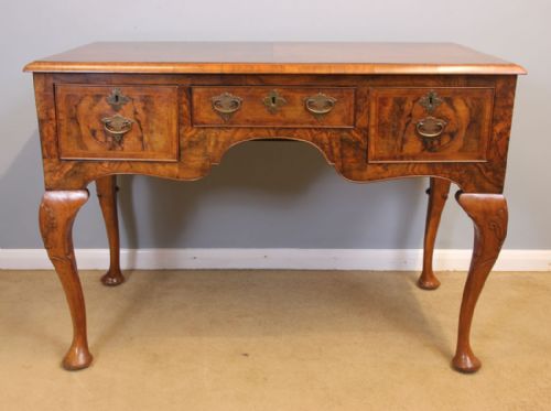 Quality Burr Walnut Side Table Writing Desk.