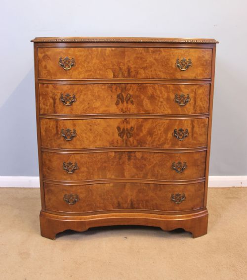 Antique Burr Walnut Serpentine Chest of Drawers.