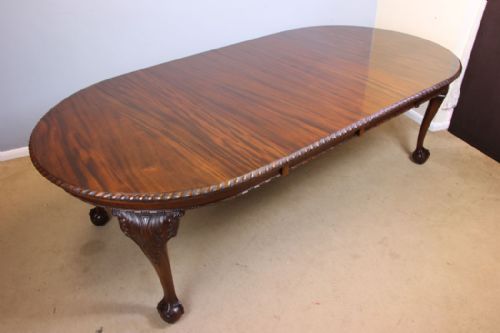 Antique Mahogany Two Leaf Extending Dining Table.