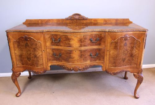 Antique Quality Burr Walnut Serpentine Front Sideboard.