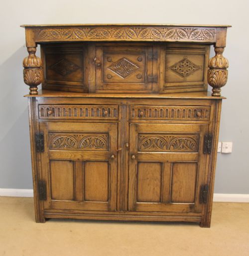 Oak Court Cupboard Sideboard Dresser.