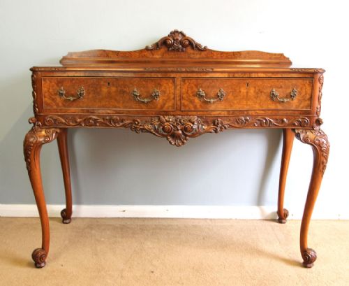 Quality Antique Burr Walnut Serpentine Front Serving Side Table.