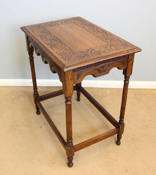Antique Carved Oak Occasional Lamp Side Table.