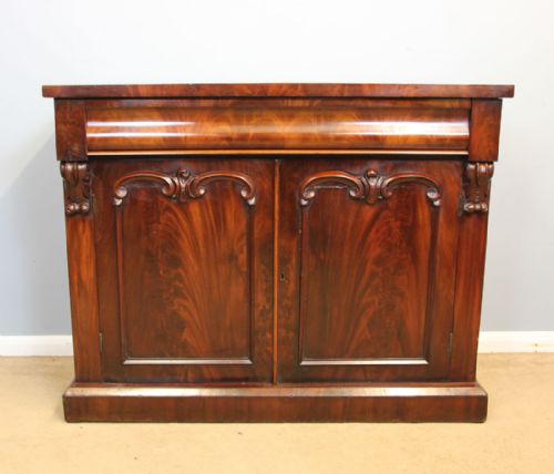 Antique Victorian Mahogany Chiffonier Sideboard Server.