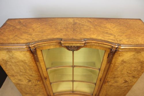 ANTIQUE BURR WALNUT BOW FRONT DISPLAY SIDE CABINET - ADDITIONAL PHOTO 4
