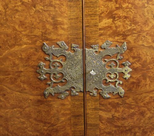 BURR WALNUT COCKTAIL DRINKS CABINET - ADDITIONAL PHOTO 14