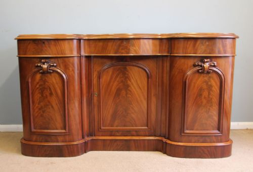 Victorian Shaped Mahogany Chiffonier Sideboard Dresser Base.