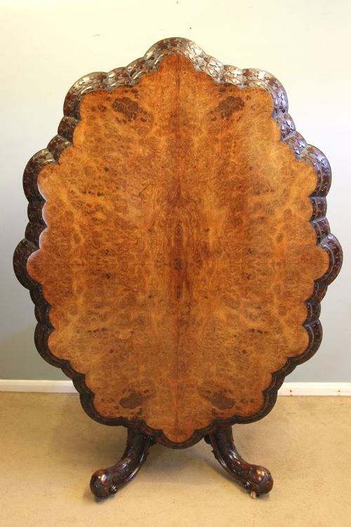 fig 1. Quality Victorian Burr Walnut Dining Table